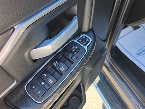 Used 2024 RAM 2500 Big Horn image 28