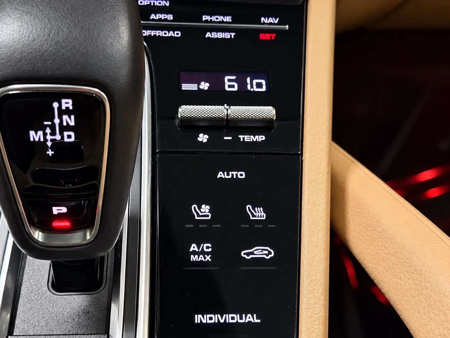 Used 2021 Porsche Cayenne AWD/4WD image 52
