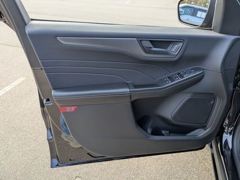 Certified 2025 Ford Escape Active image 15