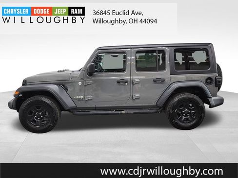Used 2018 Jeep Wrangler Unlimited Sport AWD/4WD image 5