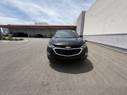Used 2018 Chevrolet Equinox LT FWD image 18