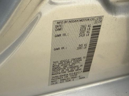 Used 2025 Nissan Altima 2.5 SV FWD image 25