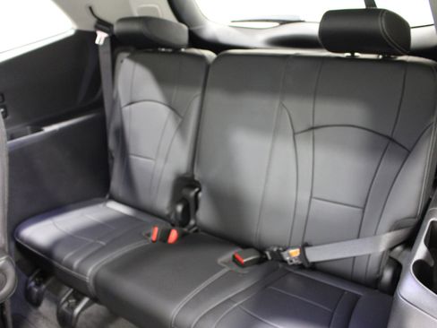 Used 2019 Buick Enclave Avenir w/ Avenir Technology Package FWD image 24