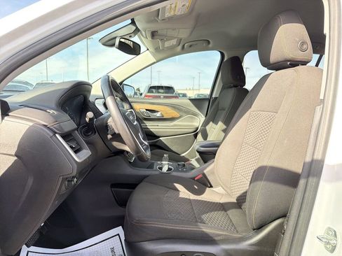 Used 2021 GMC Terrain SLE w/ Driver Convenience Package image 11