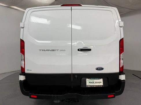Used 2019 Ford Transit 250 130 Low Roof image 8