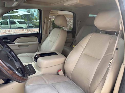Used 2014 GMC Yukon Denali image 30