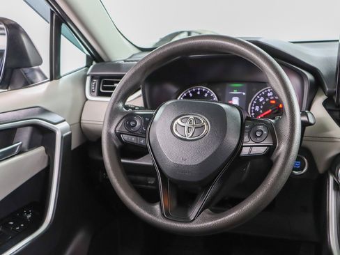 Used 2021 Toyota RAV4 XLE w/ Convenience Package AWD/4WD image 12