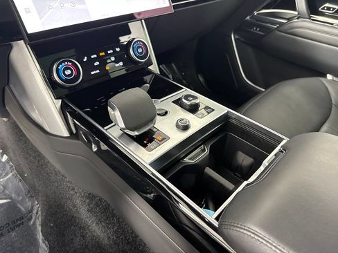 Certified 2023 Land Rover Range Rover SE AWD/4WD image 24