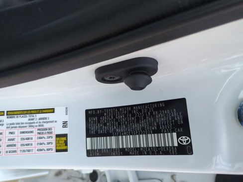 Certified 2025 Toyota Corolla SE FWD image 23