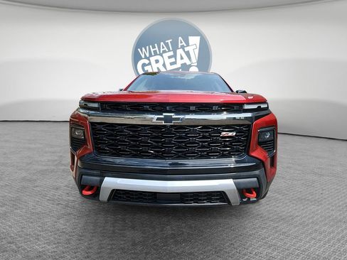 Used 2025 Chevrolet Traverse Z71 w/ Driver Confidence Package AWD/4WD image 10
