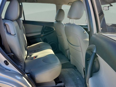 Used 2011 Toyota RAV4 Base image 18