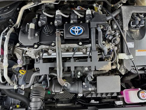 Used 2022 Toyota Corolla LE FWD image 38