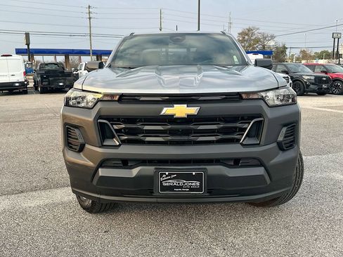 Used 2026 Chevrolet Colorado W/T w/ WT Convenience Package II image 5