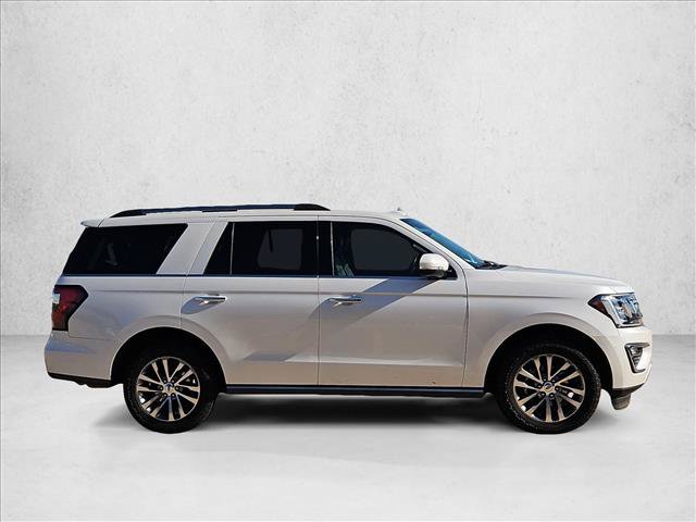 Used 2018 Ford Expedition Limited w/ Equipment Group 301A AWD/4WD image 4