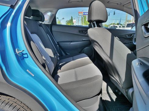 Used 2022 Hyundai Kona SE w/ Cargo Package image 11