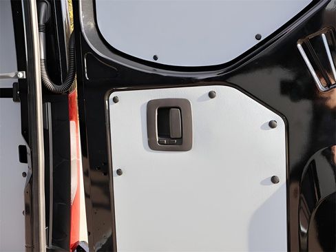 New 2026 Mercedes-Benz Sprinter 2500 image 25