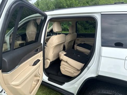 Used 2022 Jeep Grand Cherokee L Limited AWD/4WD image 30