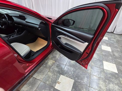 Used 2021 MAZDA MAZDA3 s image 10