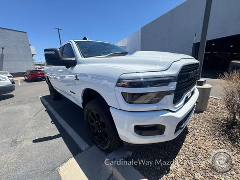 Used 2025 RAM 3500 Laramie AWD/4WD image 2