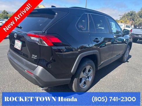 Used 2025 Toyota RAV4 XLE AWD/4WD image 5