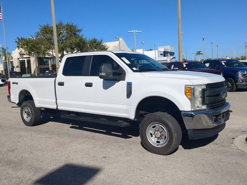 Used 2017 Ford F250 XL w/ Power Equipment Group image 2