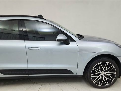Used 2024 Porsche Macan w/ Premium Plus Package image 8