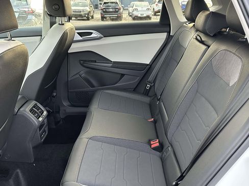 New 2026 Volkswagen Taos SE image 13