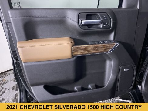 Certified 2021 Chevrolet Silverado 1500 High Country w/ Technology Package AWD/4WD image 12