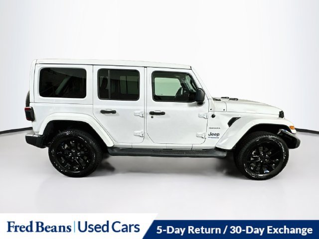 Used 2022 Jeep Wrangler Unlimited Sahara w/ Cold Weather Group AWD/4WD image 11