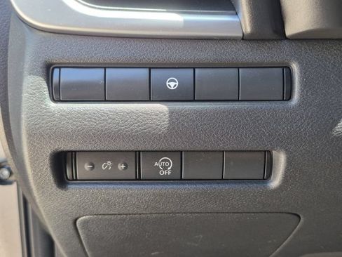 Certified 2023 Nissan Rogue SV AWD/4WD image 9
