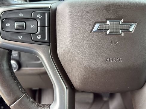 Used 2023 Chevrolet Suburban Z71 w/ Luxury Package AWD/4WD image 16