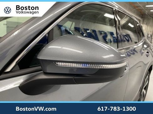 New 2026 Volkswagen Tiguan SE image 13