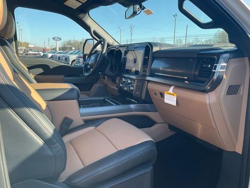 New 2026 Ford F250 Lariat w/ Chrome Package image 11