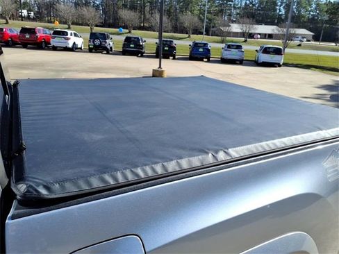 Used 2022 Toyota Tacoma TRD Sport image 18