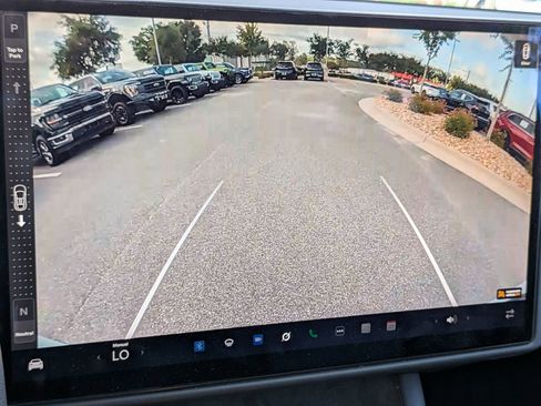 Used 2022 Tesla Model X AWD/4WD image 23