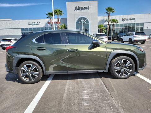 Used 2022 Lexus UX 200 UX 200 w/ Accessory Package (Z2) image 8