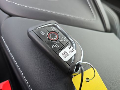 New 2026 Chevrolet Corvette Stingray Premium Cpe w/ Z51 Performance Package RWD image 32