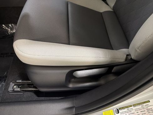 Used 2026 Toyota Corolla LE FWD image 16