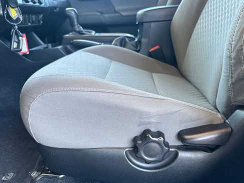 Used 2022 Toyota Tacoma SR w/ SR Convenience Package image 13