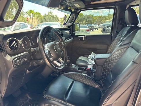 Used 2021 Jeep Wrangler Unlimited Sahara AWD/4WD image 14