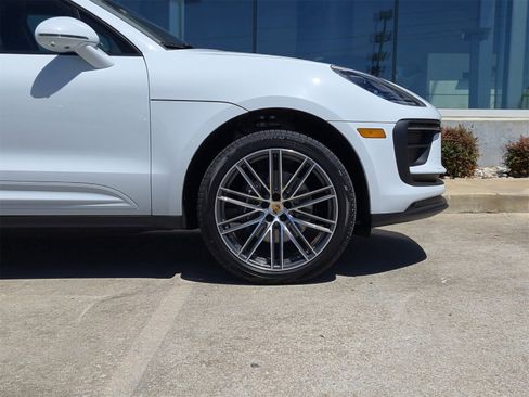 New 2025 Porsche Macan image 11