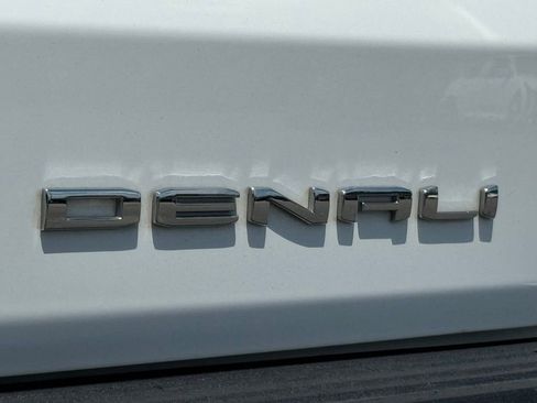 Used 2023 GMC Yukon XL Denali w/ Denali Reserve Package AWD/4WD image 11