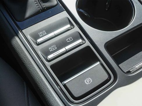 Certified 2025 Hyundai Sonata SE image 34