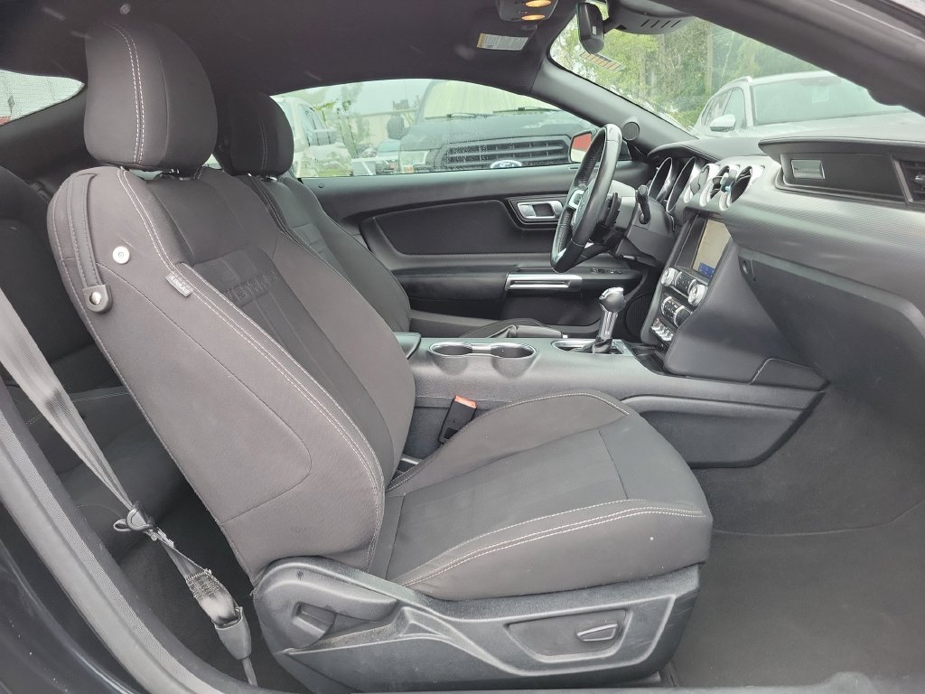 Used 2022 Ford Mustang GT w/ Equipment Group 301A RWD image 28