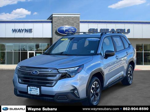 Certified 2025 Subaru Forester Premium image 2