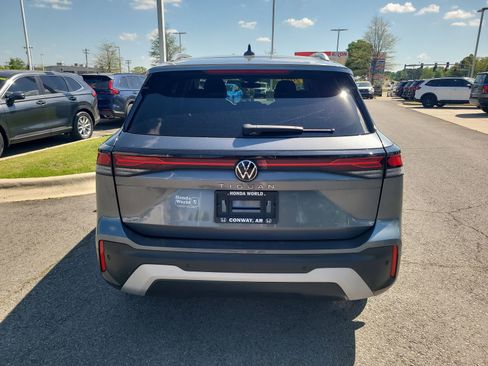 Used 2025 Volkswagen Tiguan S FWD image 4