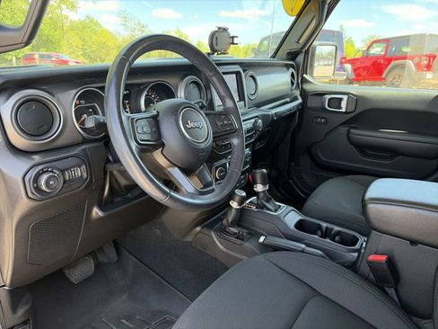 Used 2022 Jeep Wrangler Unlimited Sport image 11