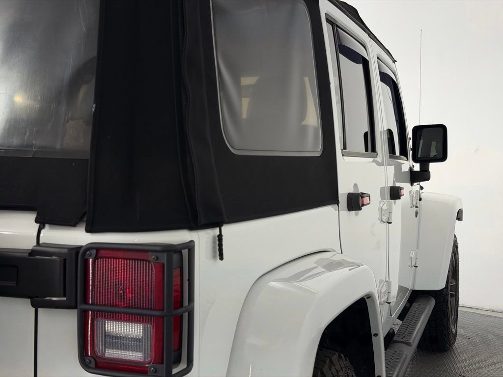 Used 2017 Jeep Wrangler Unlimited Sahara AWD/4WD image 55