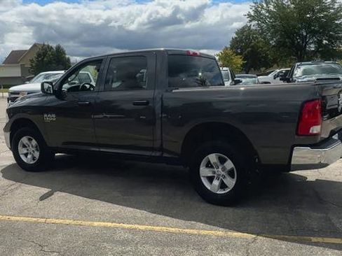 Used 2022 RAM 1500 Classic SLT image 6