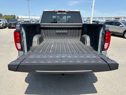New 2026 GMC Sierra 1500 Elevation w/ Elevation Premium Package AWD/4WD image 24